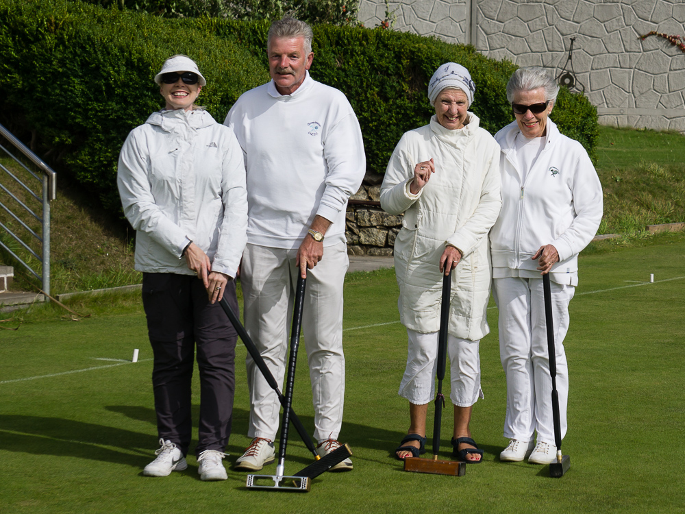 Golf croquet Handicap Doubles finalists.